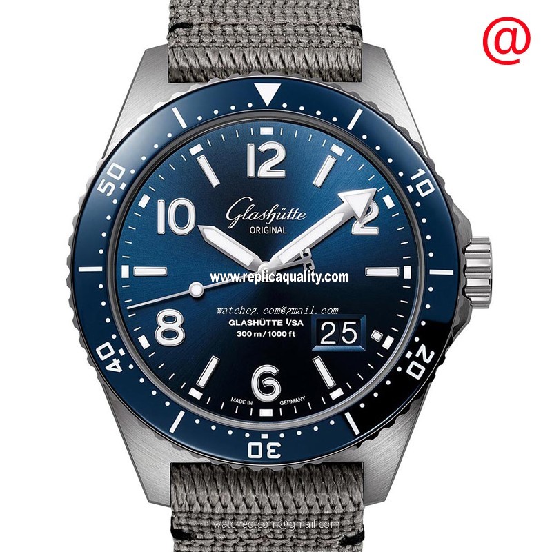 Glashutte SPEZIALIST 1-36-13-02-81-34 Automatic Stainless Steel Blue