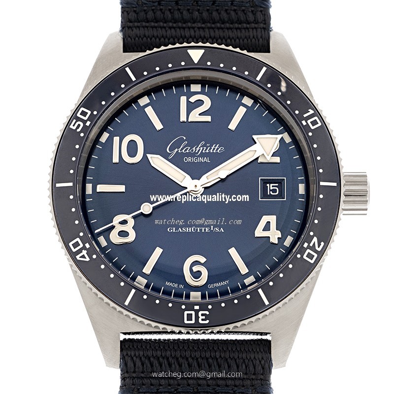 Glashutte SPEZIALIST 1-39-11-09-81-34 Automatic Stainless Steel Dark Blue