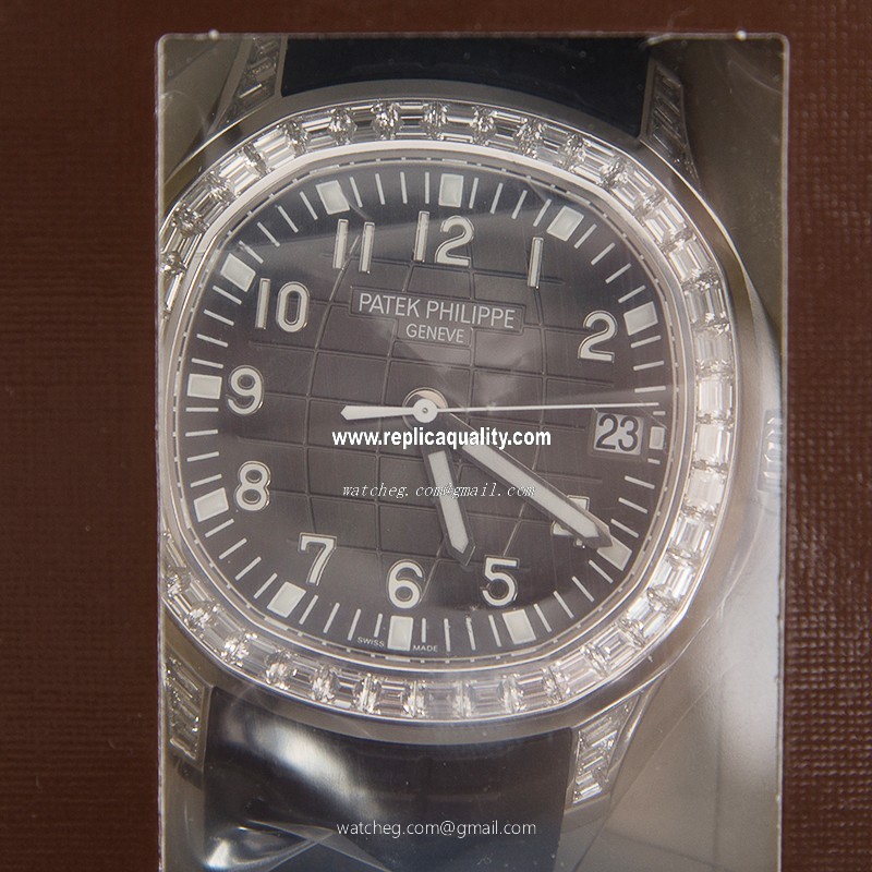 Patek Philippe AQUANAUT 5167/300G-010 Automatic Stainless Steel Dark Grey