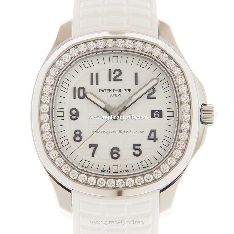 Patek Philippe AQUANAUT 5267/200A-010 Quartz Stainless Steel & Diamonds White