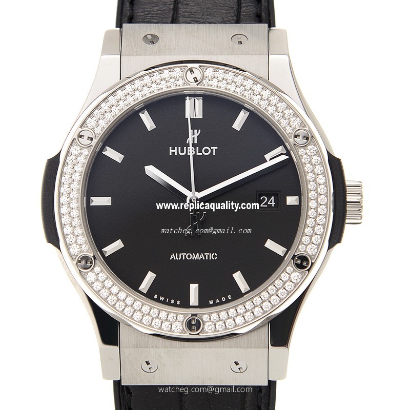 Hublot CLASSIC FUSION 542.NX.1171.LR.1104 Automatic Titanium & Diamond Black