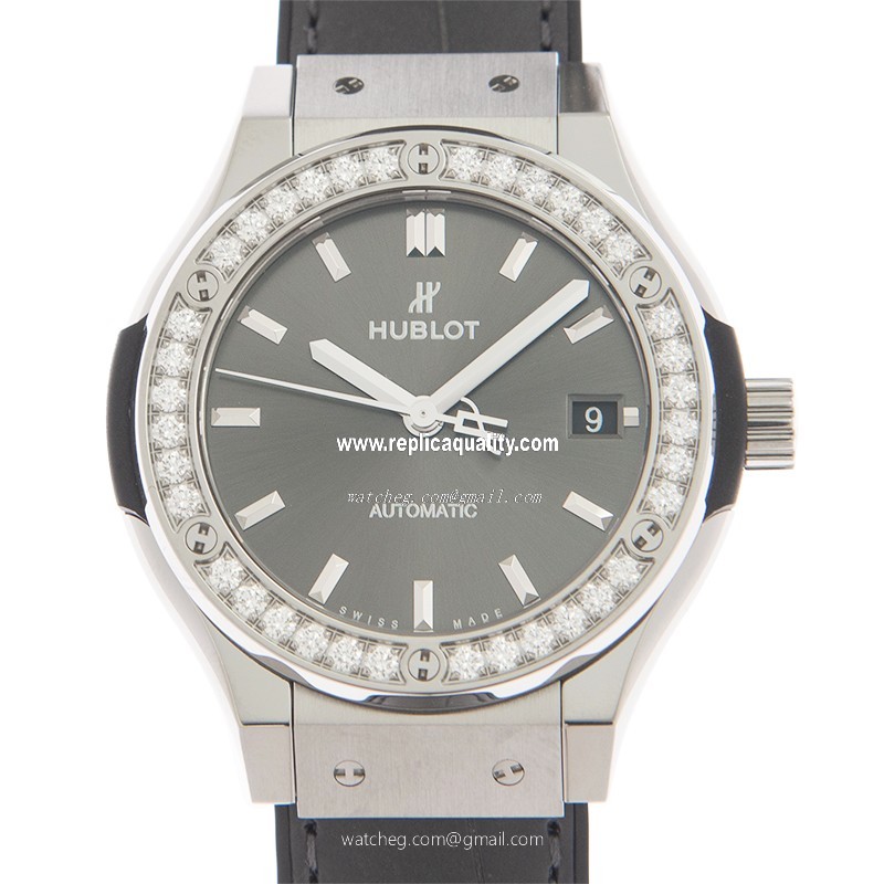 Hublot CLASSIC FUSION 565.NX.7071.LR.1204 Automatic Titanium & Diamond Dark grey