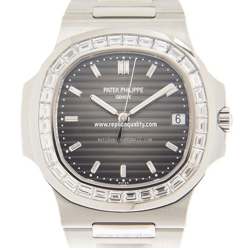 Patek Philippe NAUTILUS 5711/110P-001 Automatic 18kt White Gold & Diamond Black