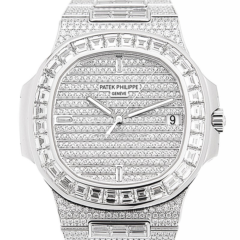 Patek Philippe NAUTILUS 5719/10G-010 Automatic 18kt White Gold & Diamond Silver