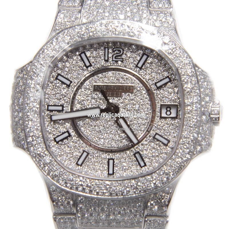 Patek Philippe NAUTILUS 7021/1G-001 Automatic 18kt White Gold & Diamond Silver