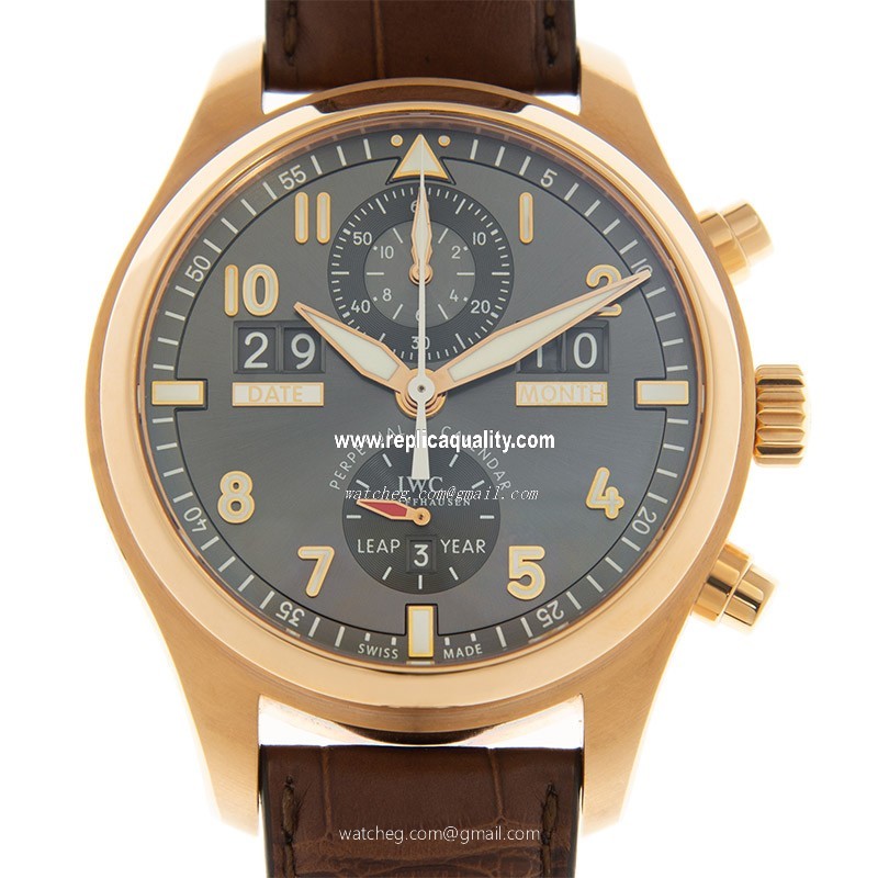IWC PILOTS IW379103 Automatic 18kt Rose Gold Gray