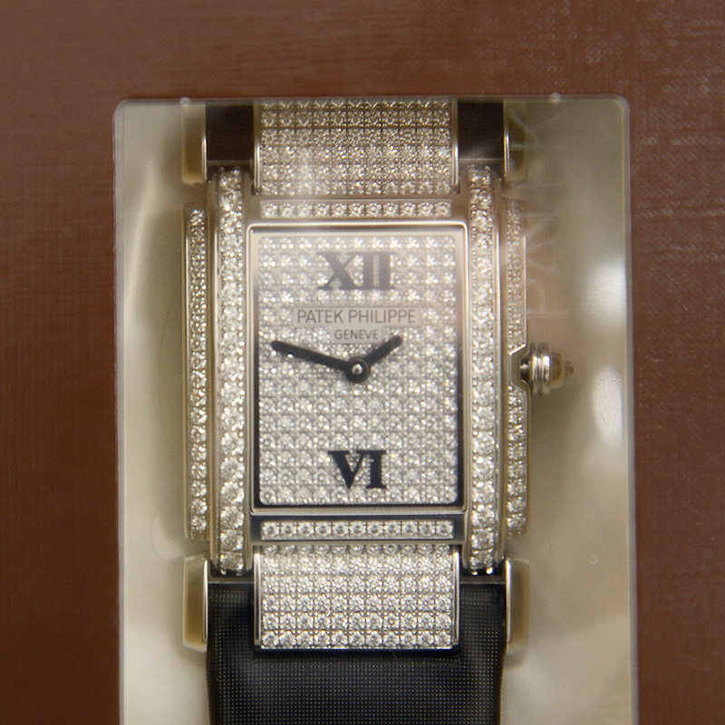 Patek Philippe 4910G-001 1