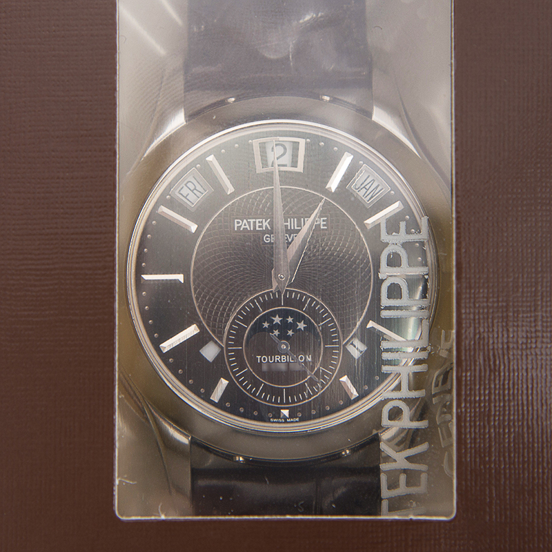 Patek Philippe 5207/700P-001 1