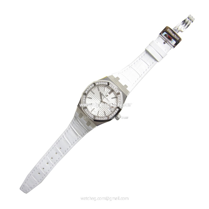 Audemars Piguet 15451ST.ZZ.D011CR.01  2