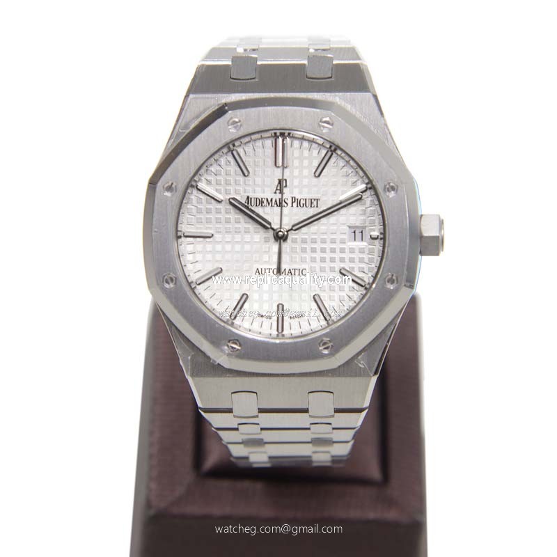 Audemars Piguet 15450ST.OO.1256ST.01  2