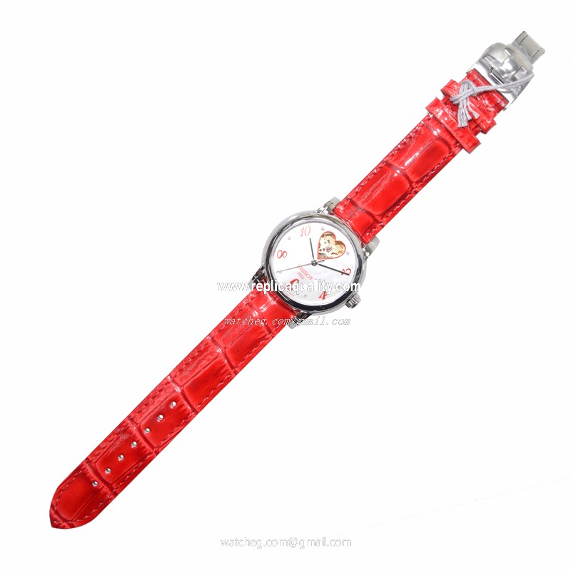 Tissot T050.207.16.116.02 2