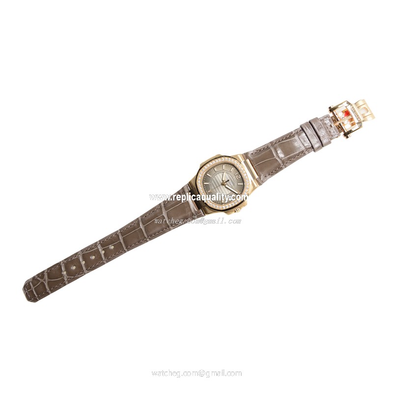 Patek Philippe 7010R-010 2