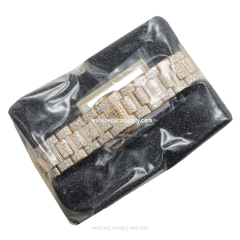 Patek Philippe 7021/1R-001 2