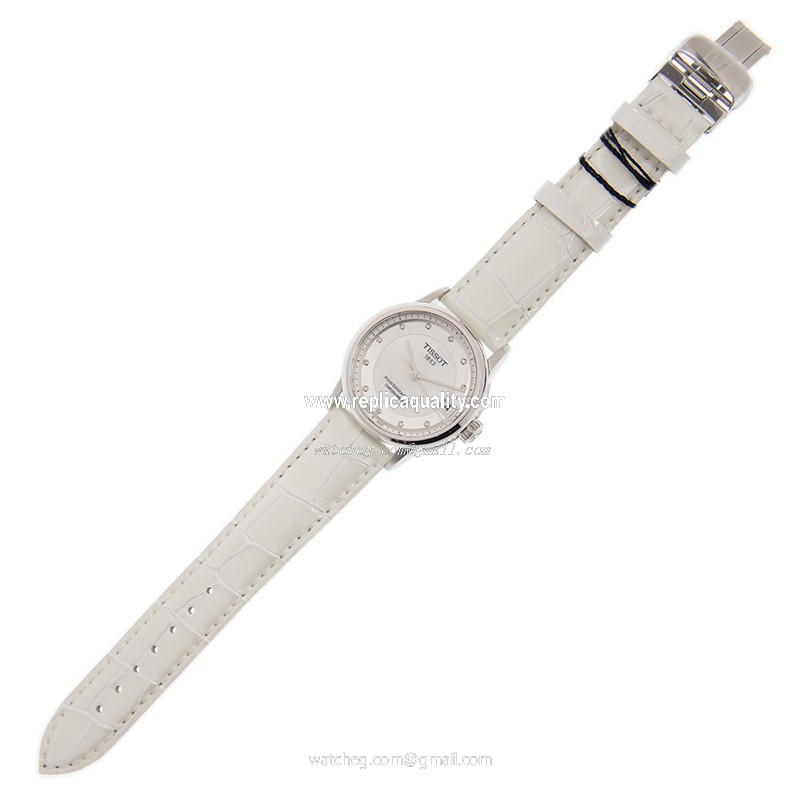 Tissot T086.208.16.116.00 2