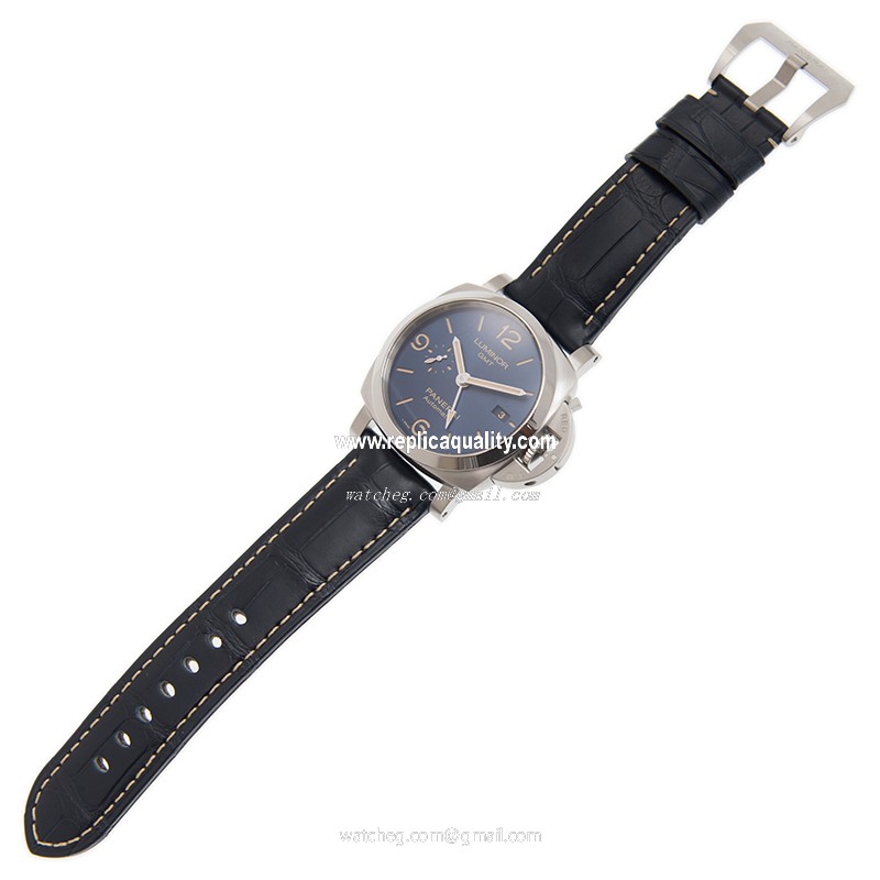 Panerai PAM01033  2