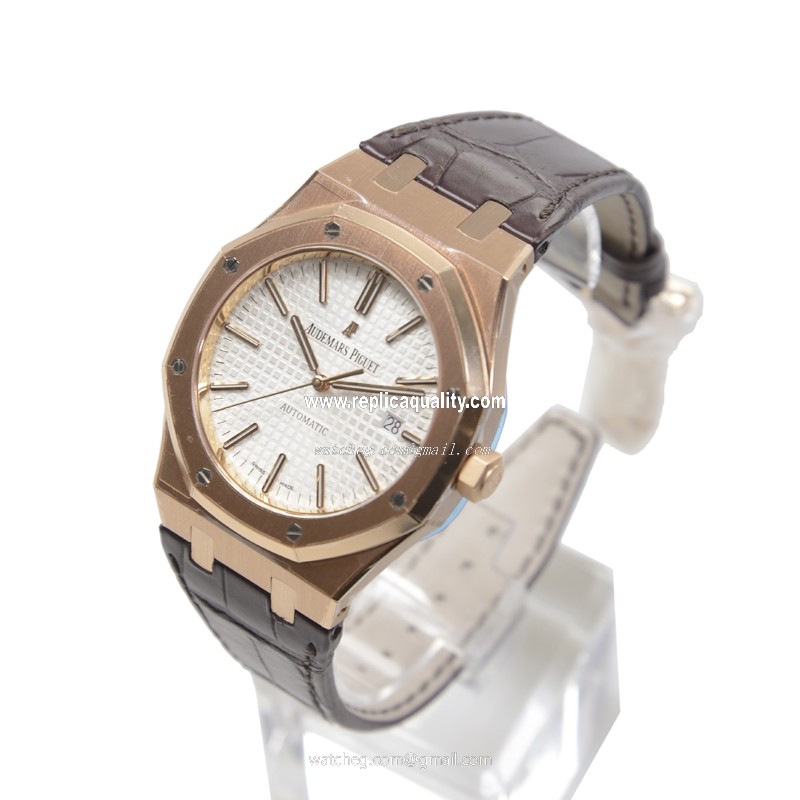 Audemars Piguet 15400OR.OO.D088CR.01  3