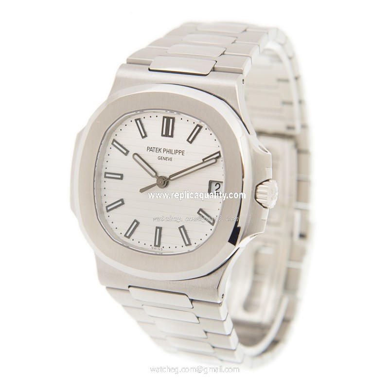 Patek Philippe 5711/1A-011 3