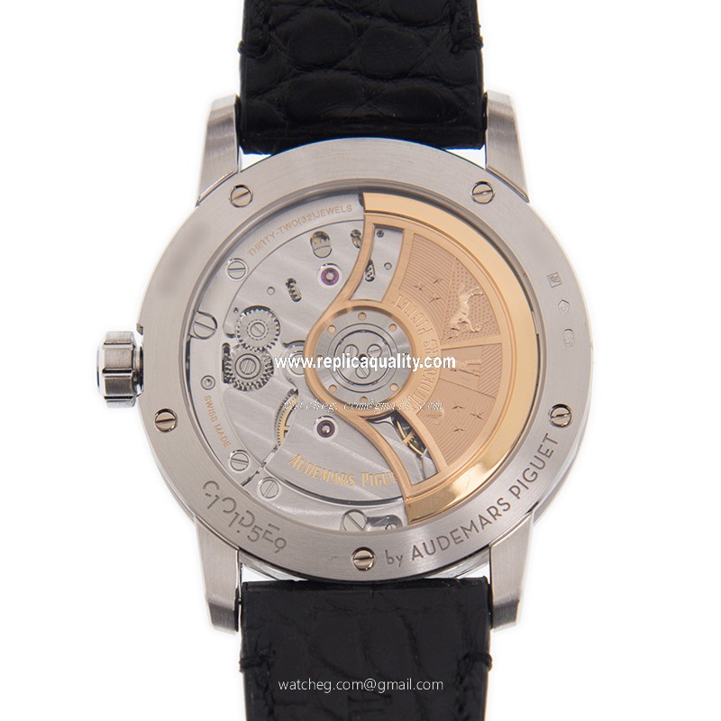 Audemars Piguet 15210BC.OO.A002CR.01  3