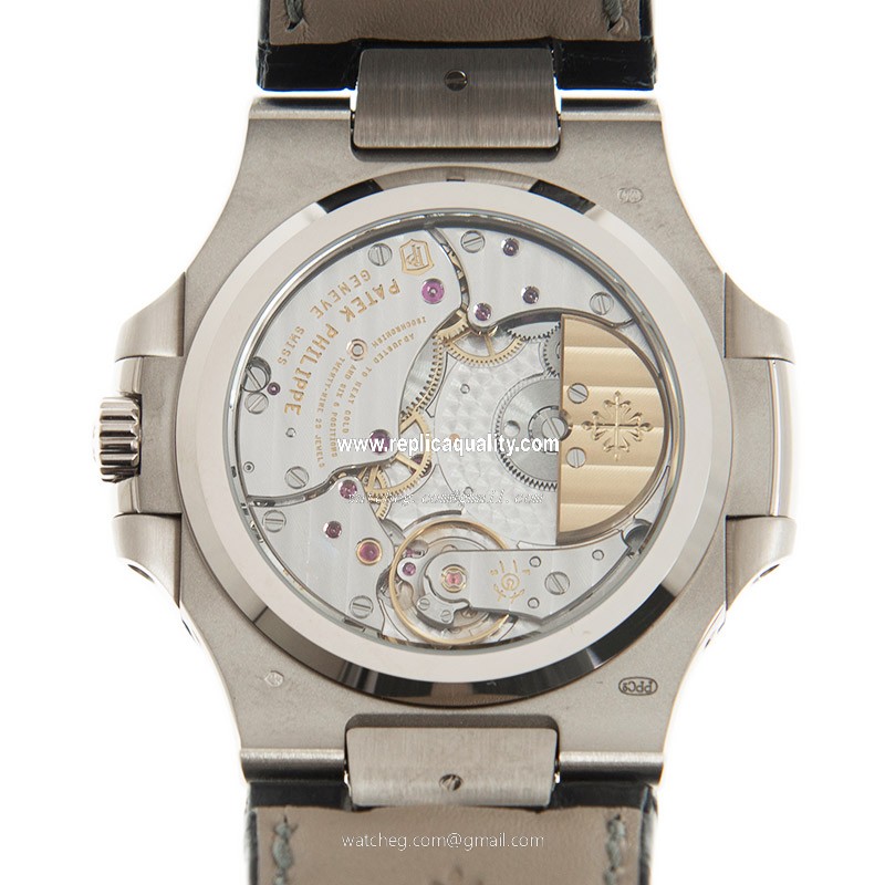 Patek Philippe 5712G-001 3