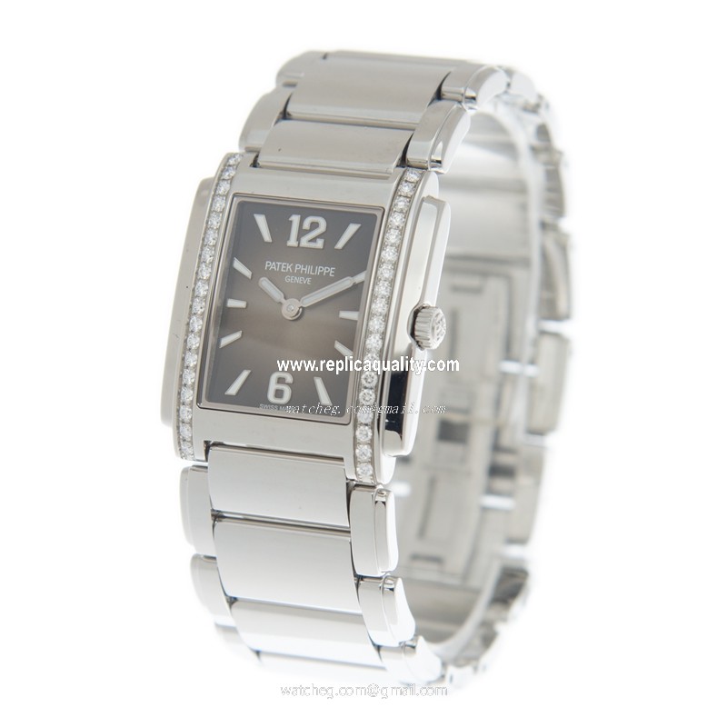 Patek Philippe 4910/1200A-010 3