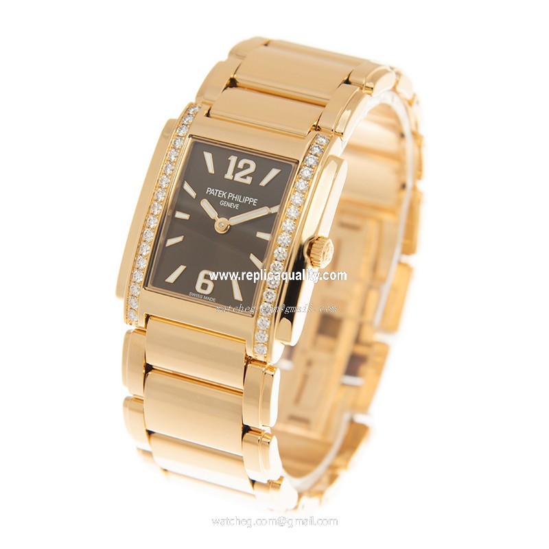 Patek Philippe 4910/1201R-001 3