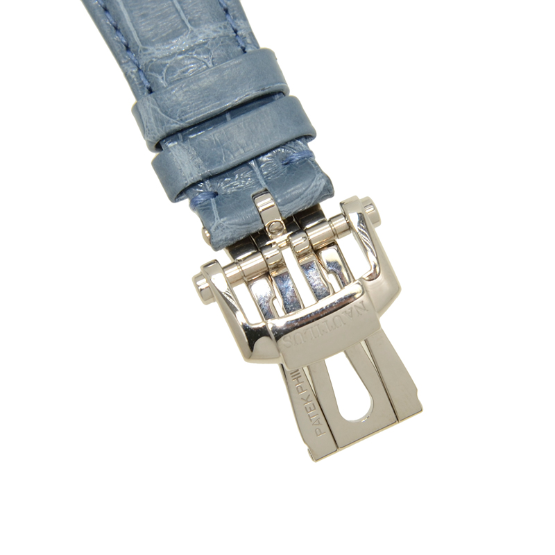 Patek Philippe 7010G-011 4