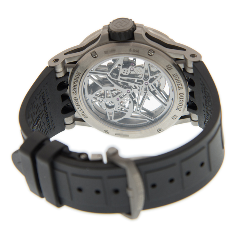 Roger Dubuis DBEX0479 4