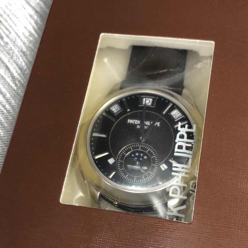 Patek Philippe 5207/700P-001 4