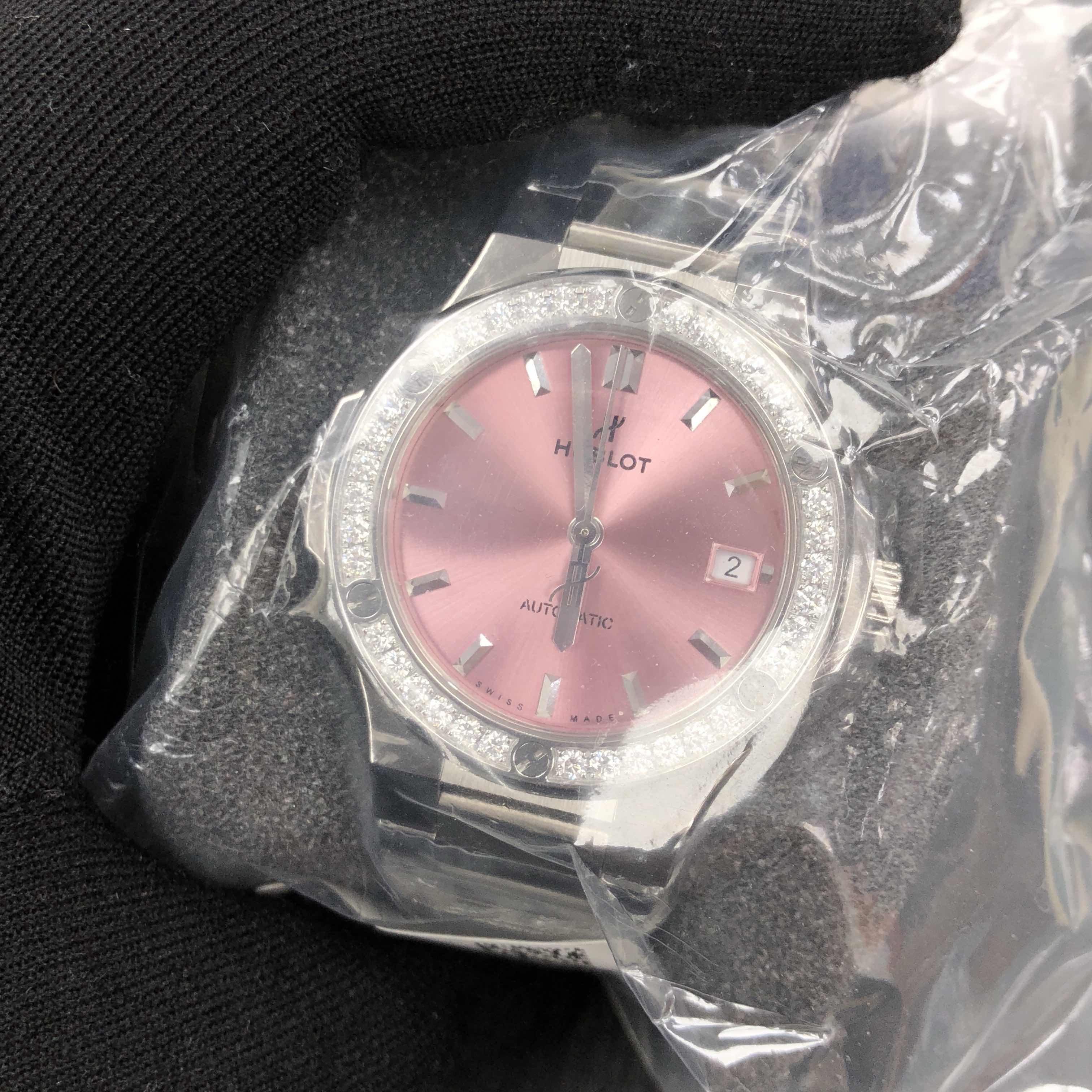 Hublot 568.NX.891P.NX.1204 4