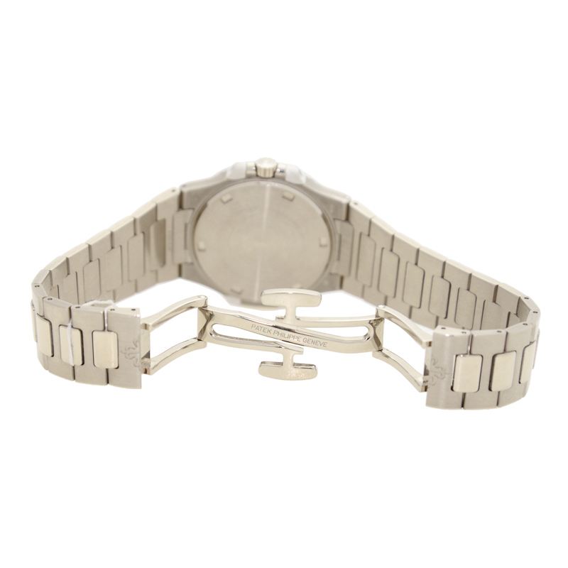 Patek Philippe 7010-1G-010 5