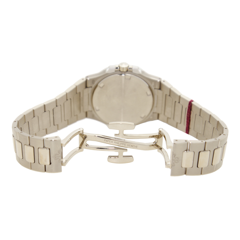 Patek Philippe 7010/1G-011 5
