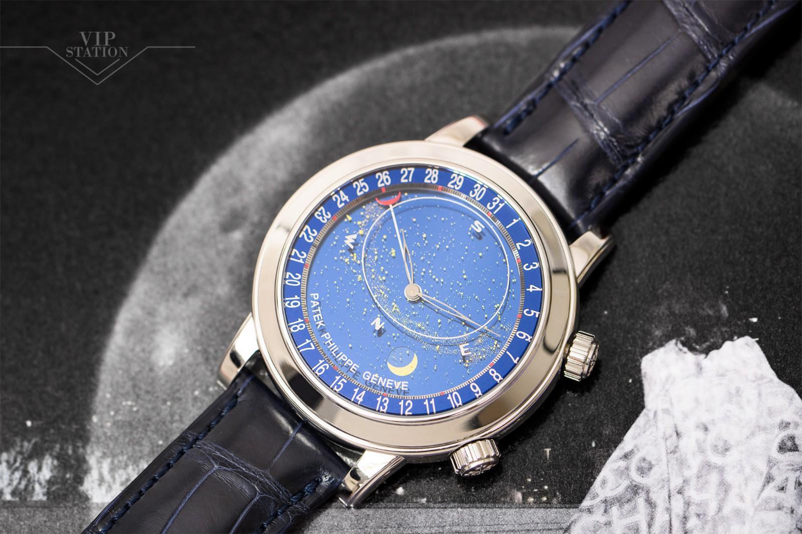 Patek Philippe 6102P-001 5