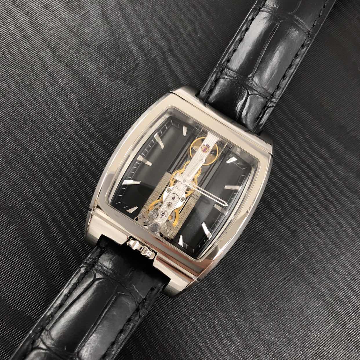 Corum 113.770.56-0001 GD02 5
