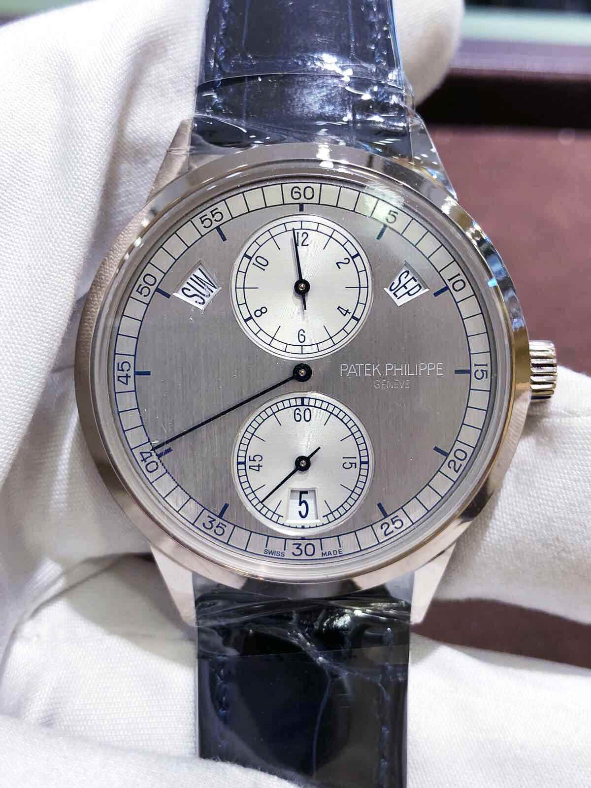 Patek Philippe 5235G-001 5