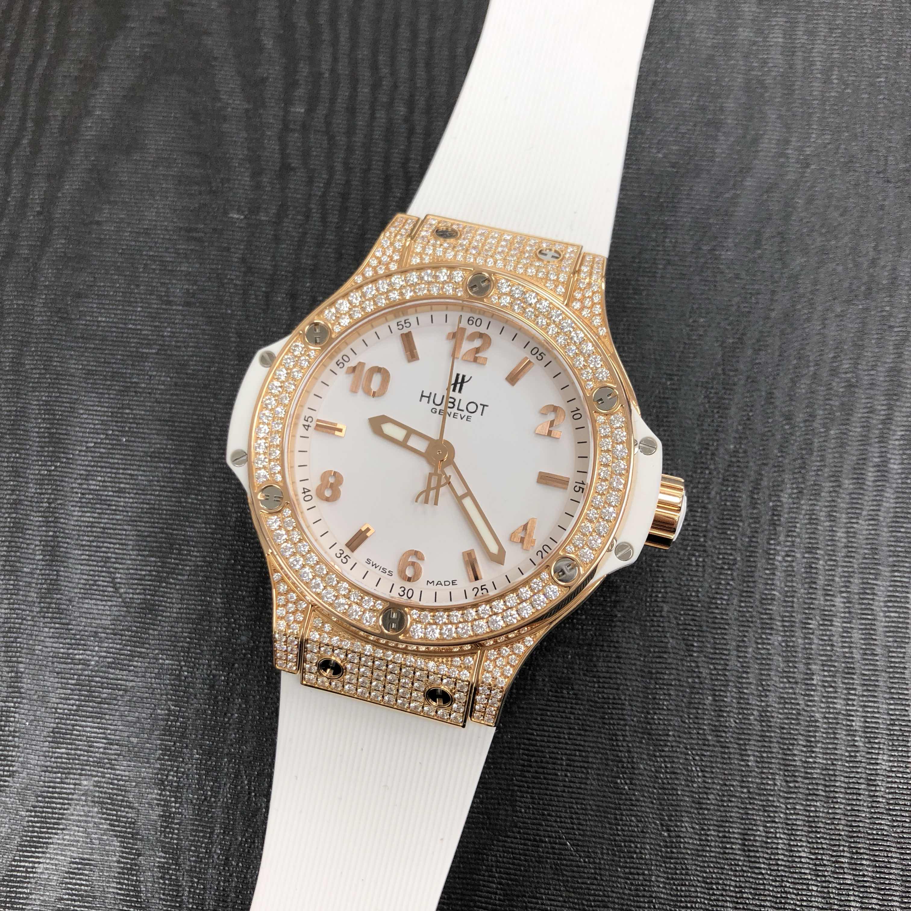 Hublot 361.PE.2010.RW.1704 5