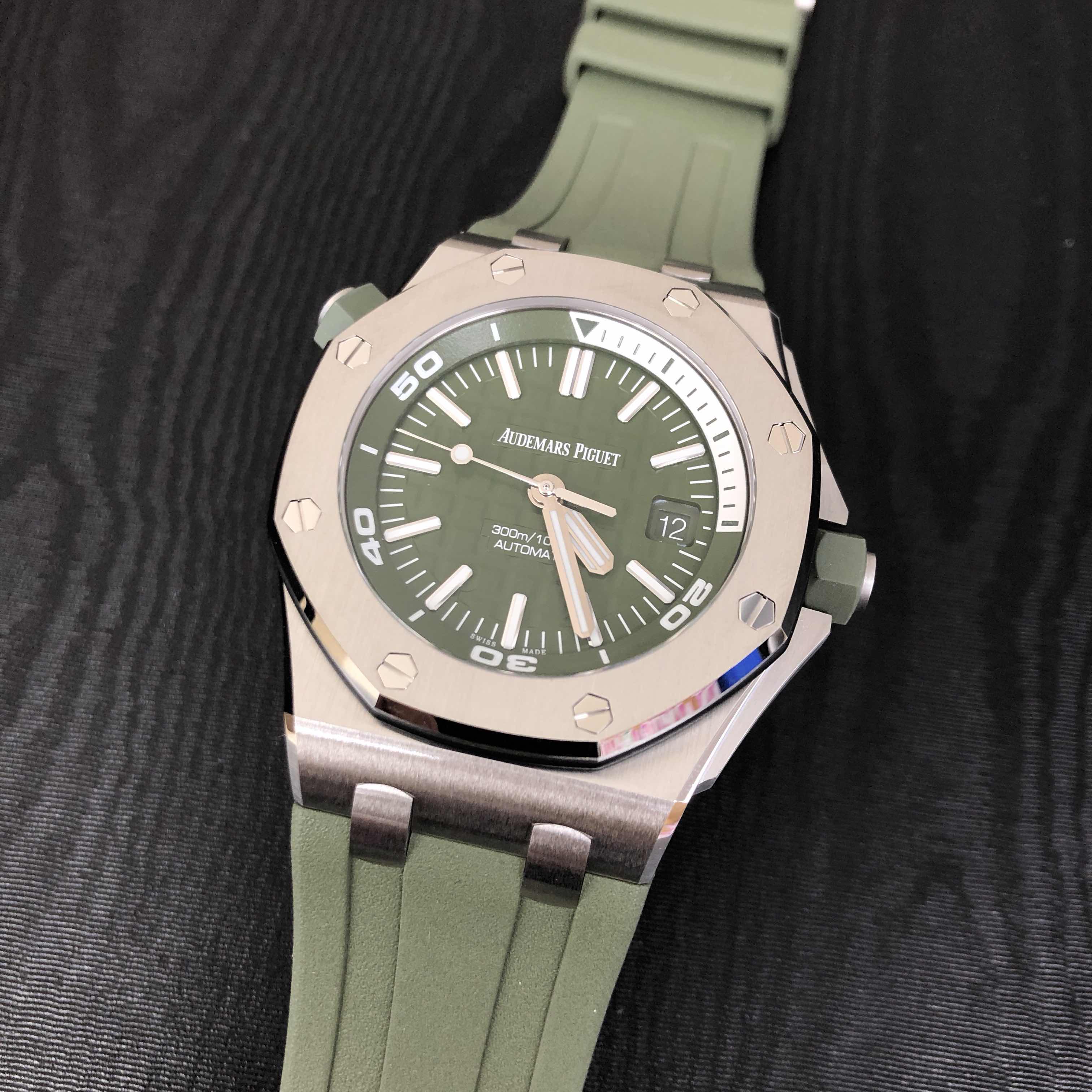 Audemars Piguet 15710ST.OO.A052CA.01 5