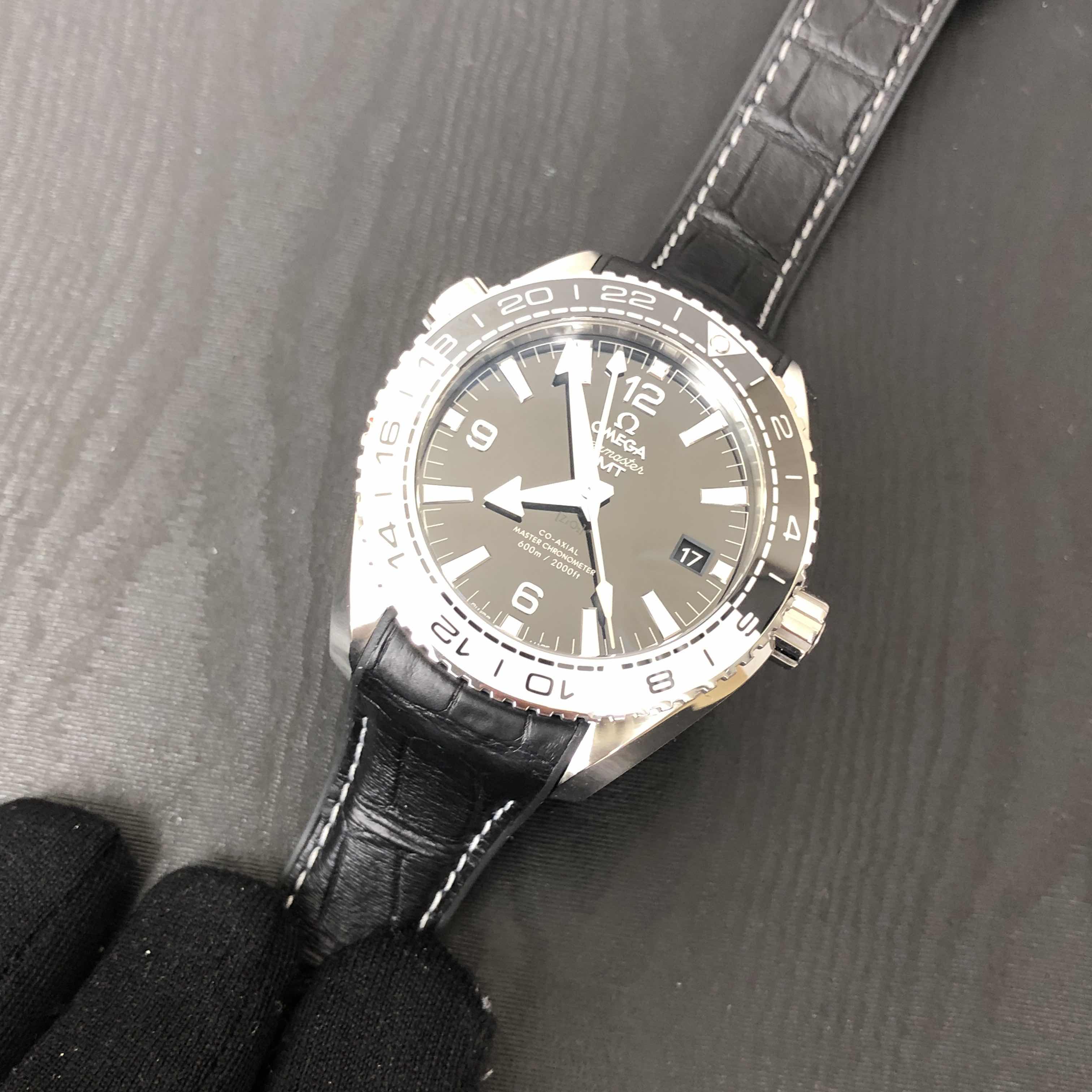 Omega 215.33.44.22.01.001 5