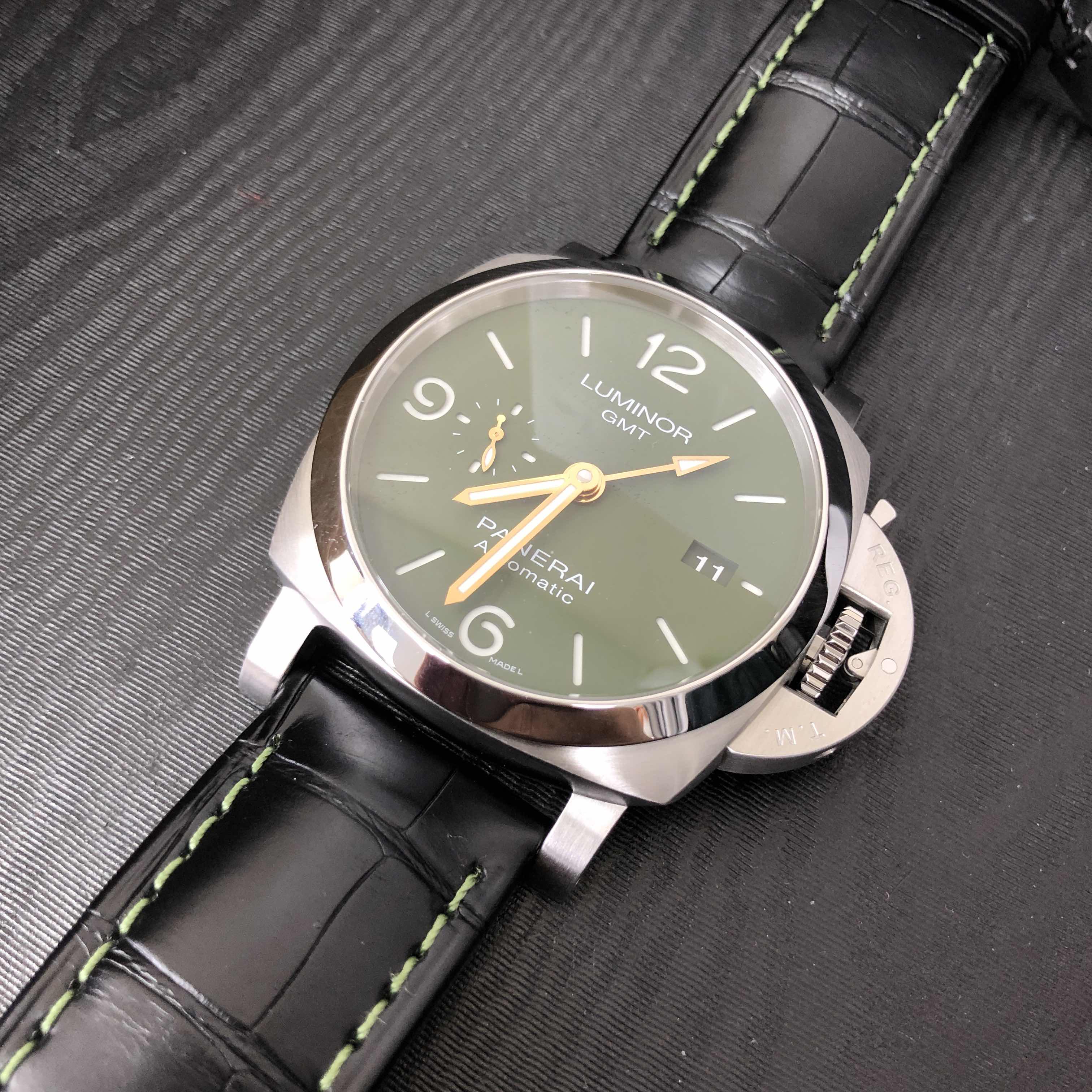 Panerai PAM01056  5