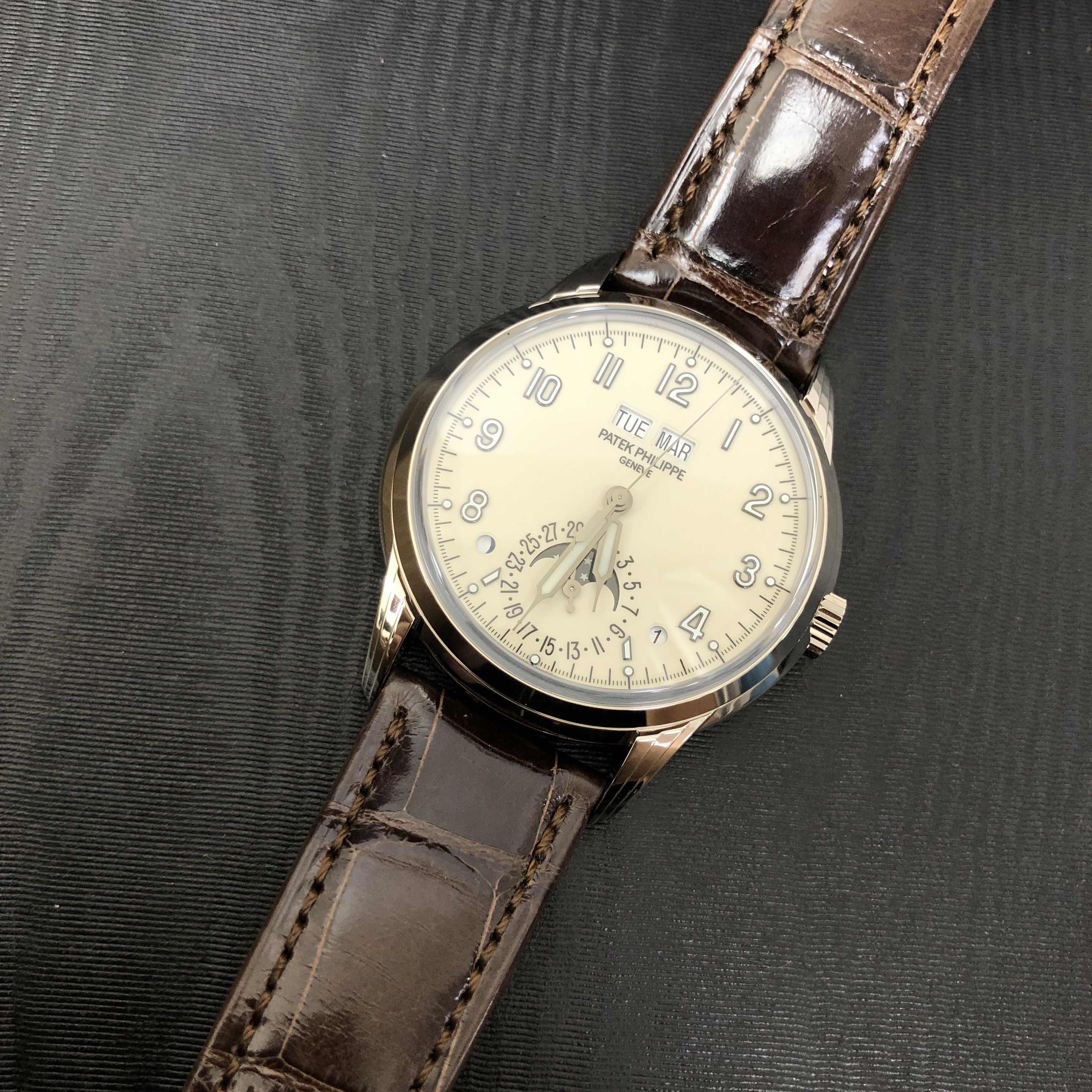 Patek Philippe 5320G-001 5
