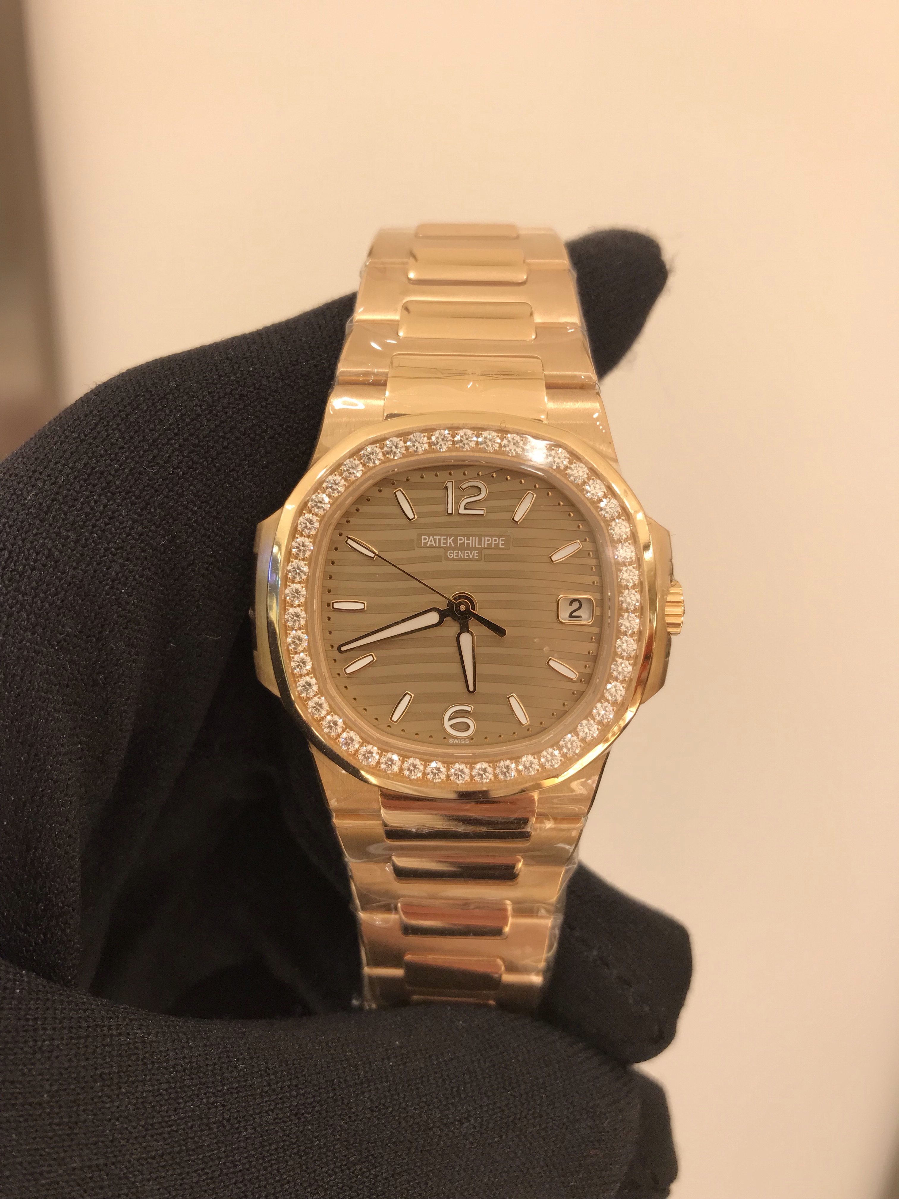 Patek Philippe 7010/1R-012 6
