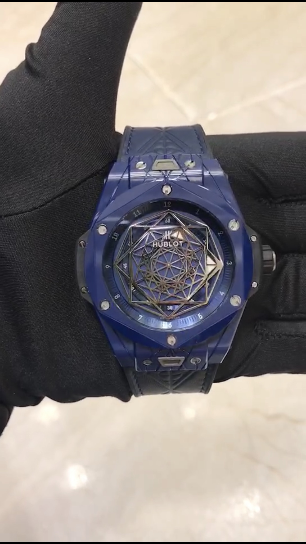 Hublot 415.EX.7179.VR.MXM19 6