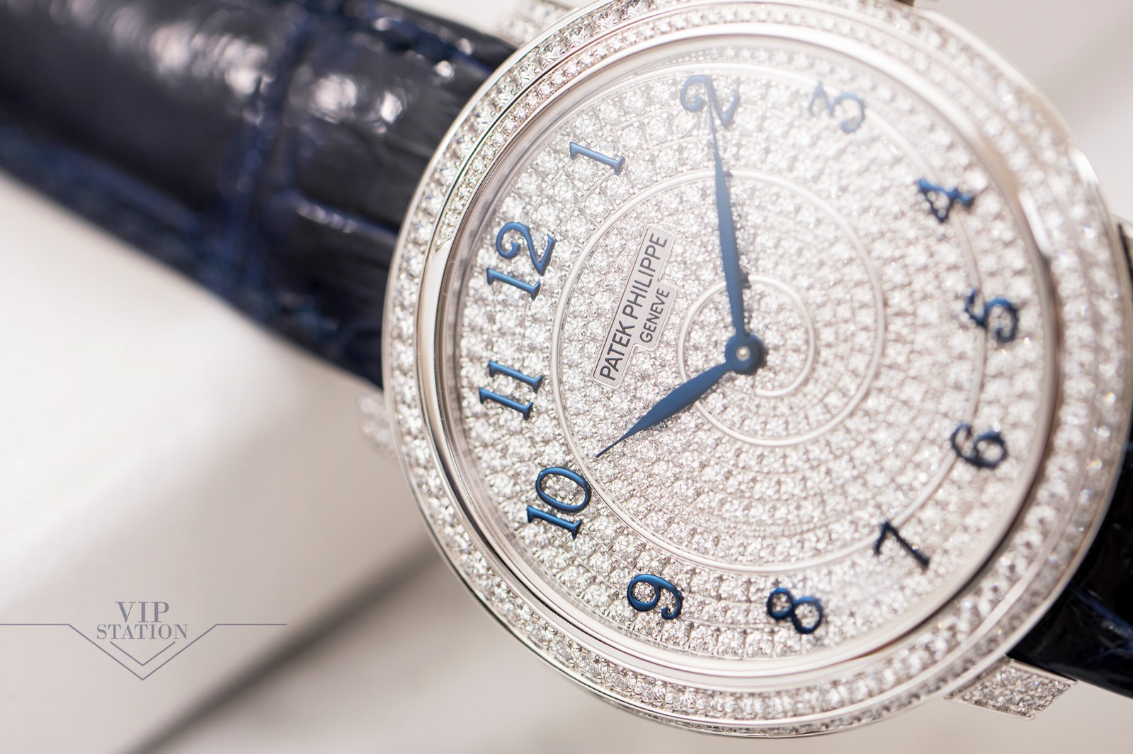 Patek Philippe 4978/400G-001 6
