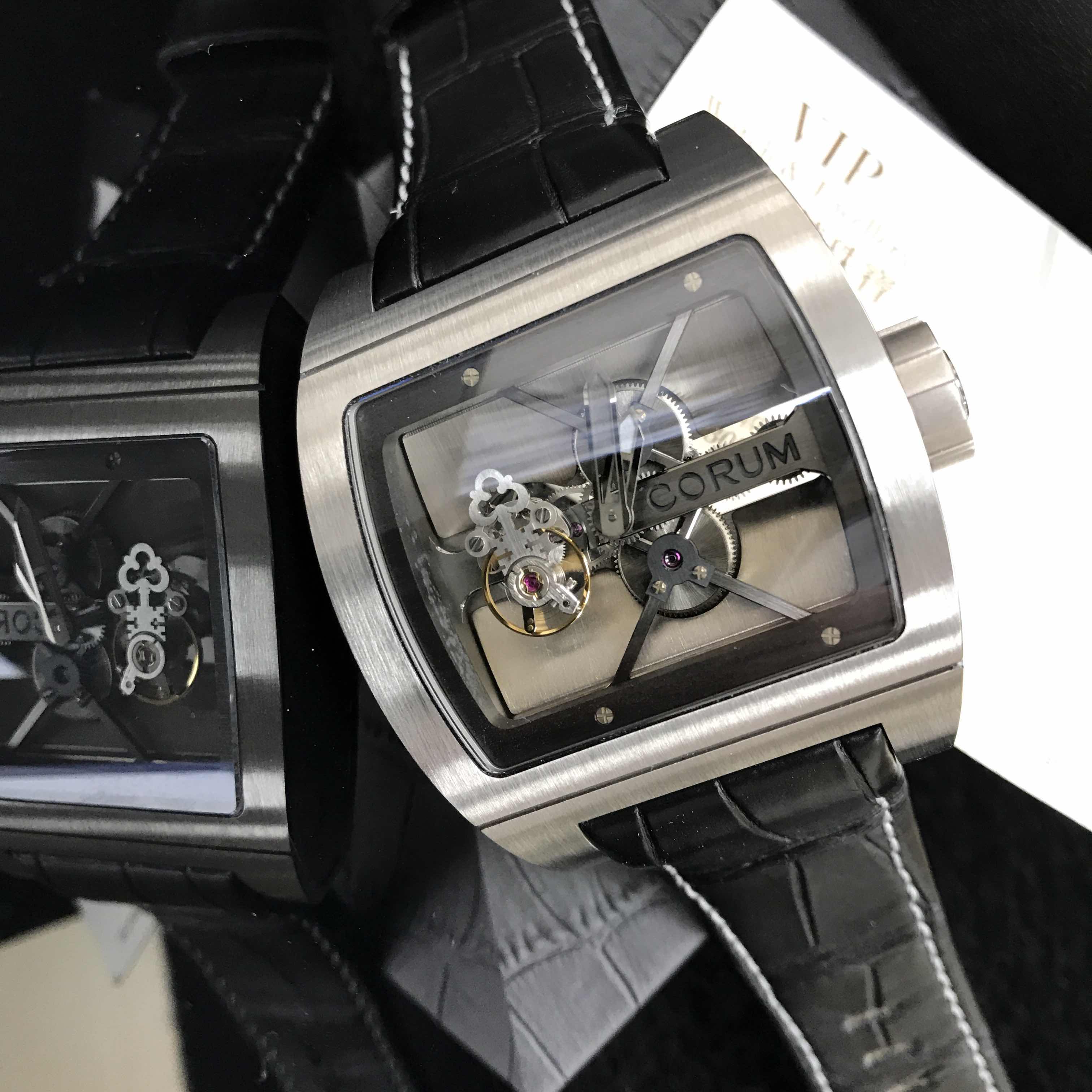 Corum 022.702.04/0F81 0000 6