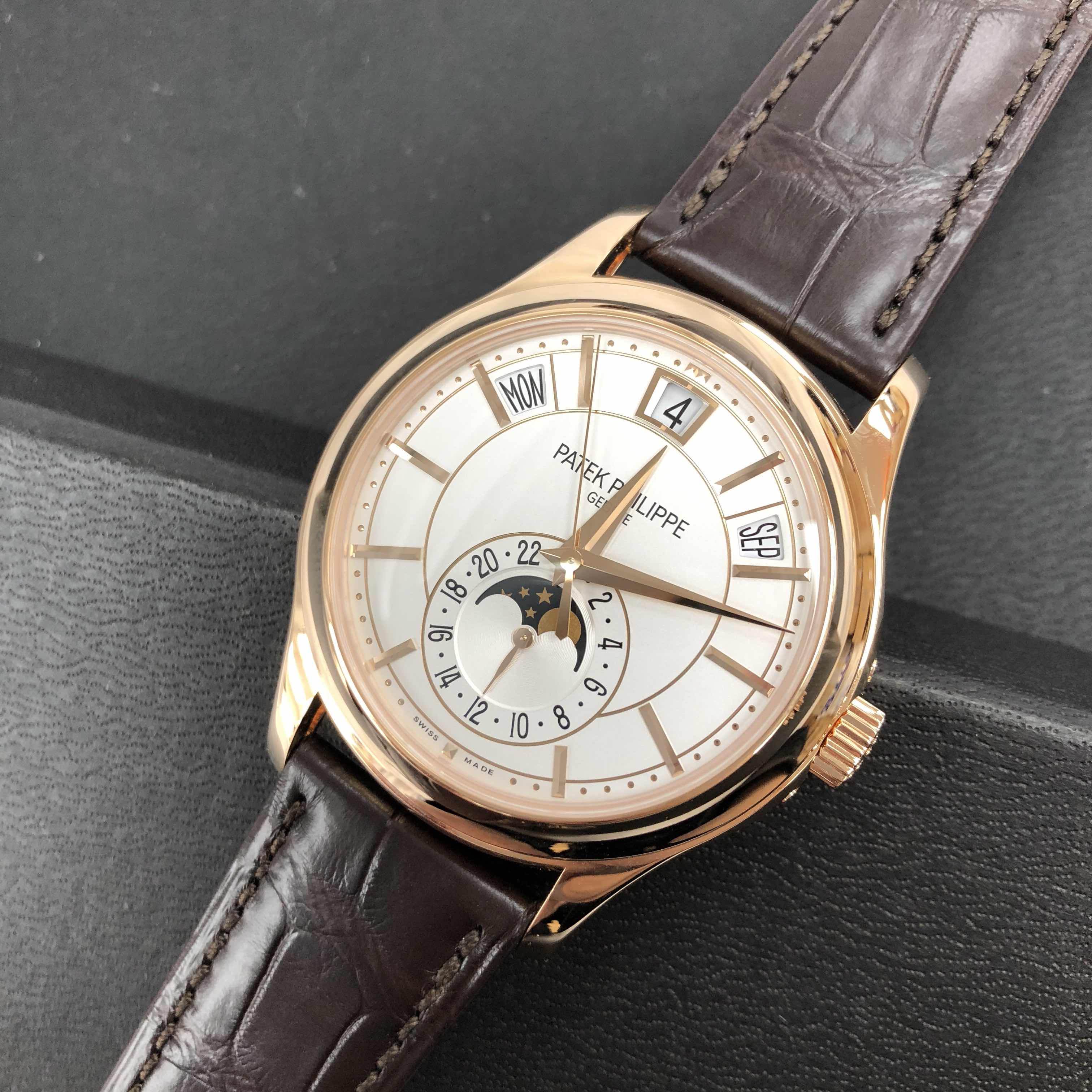 Patek Philippe 5205R-001 6