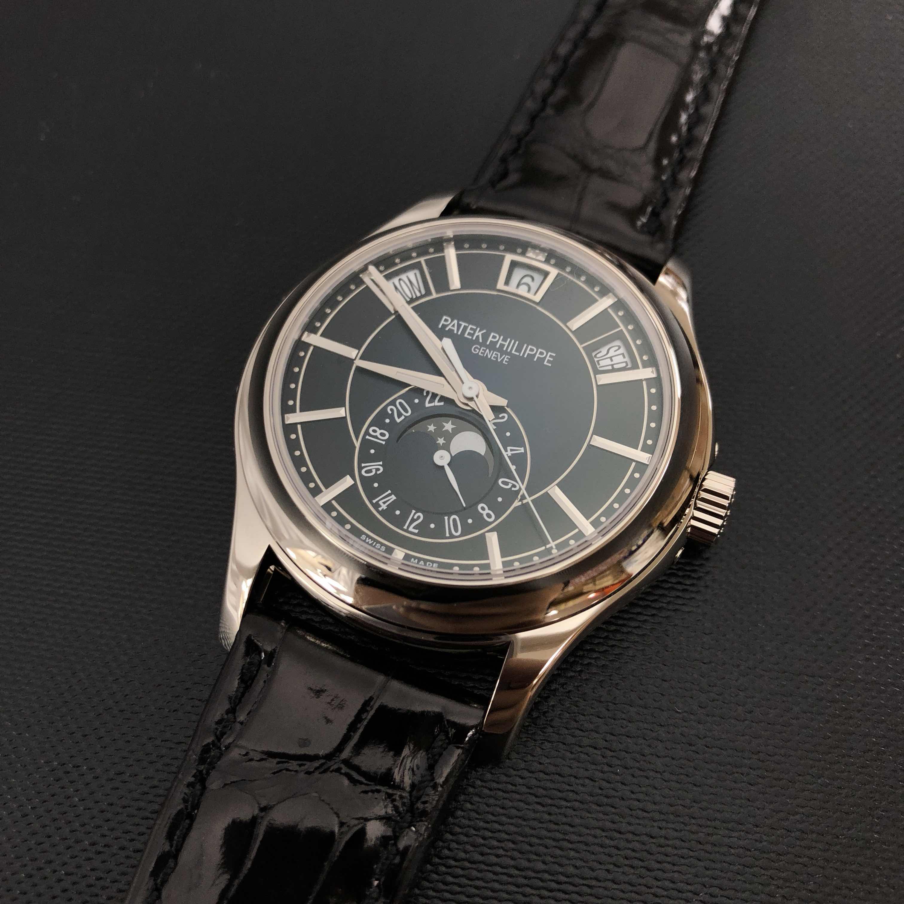 Patek Philippe 5205G-013 6