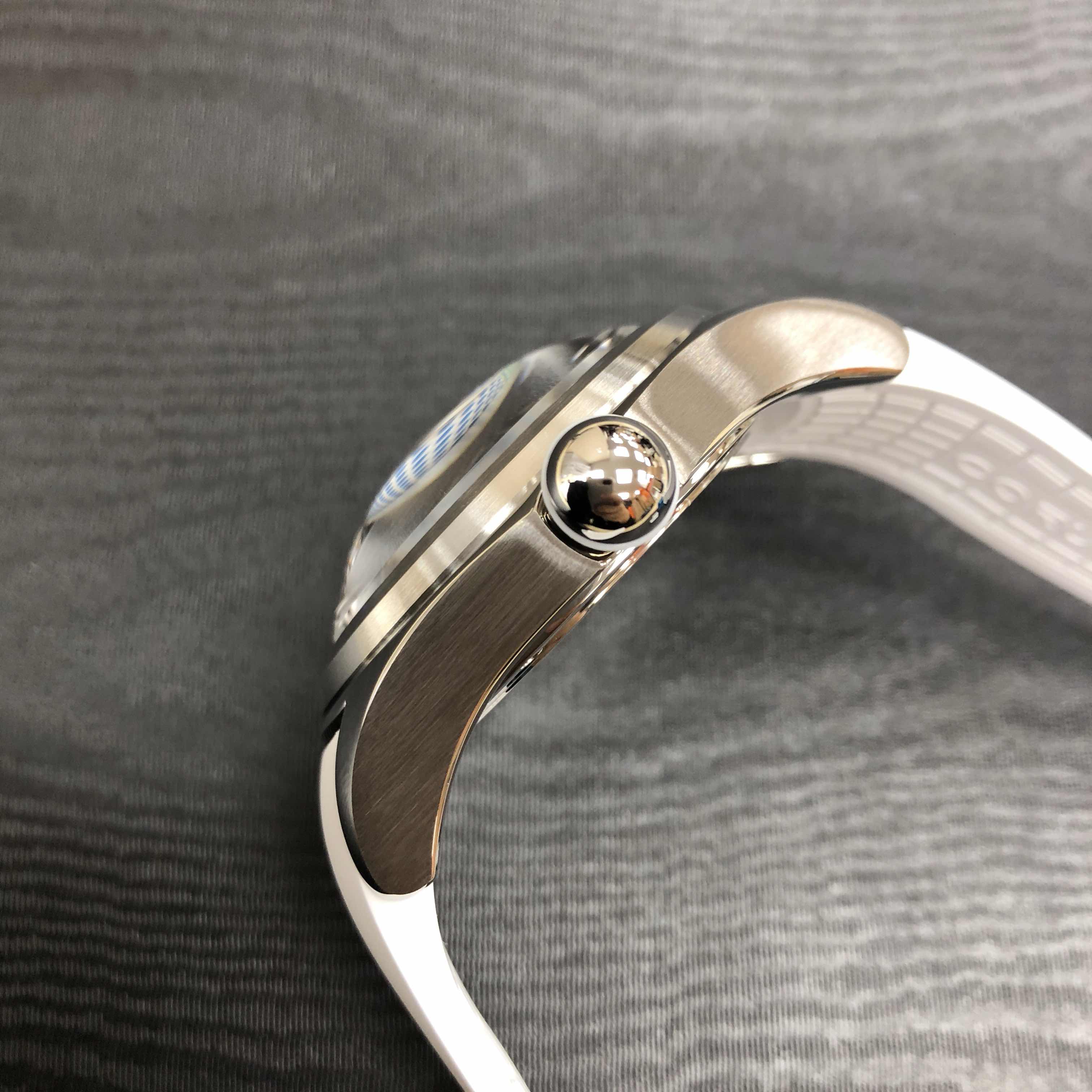 Corum 082.310.20/0379 QU02 6