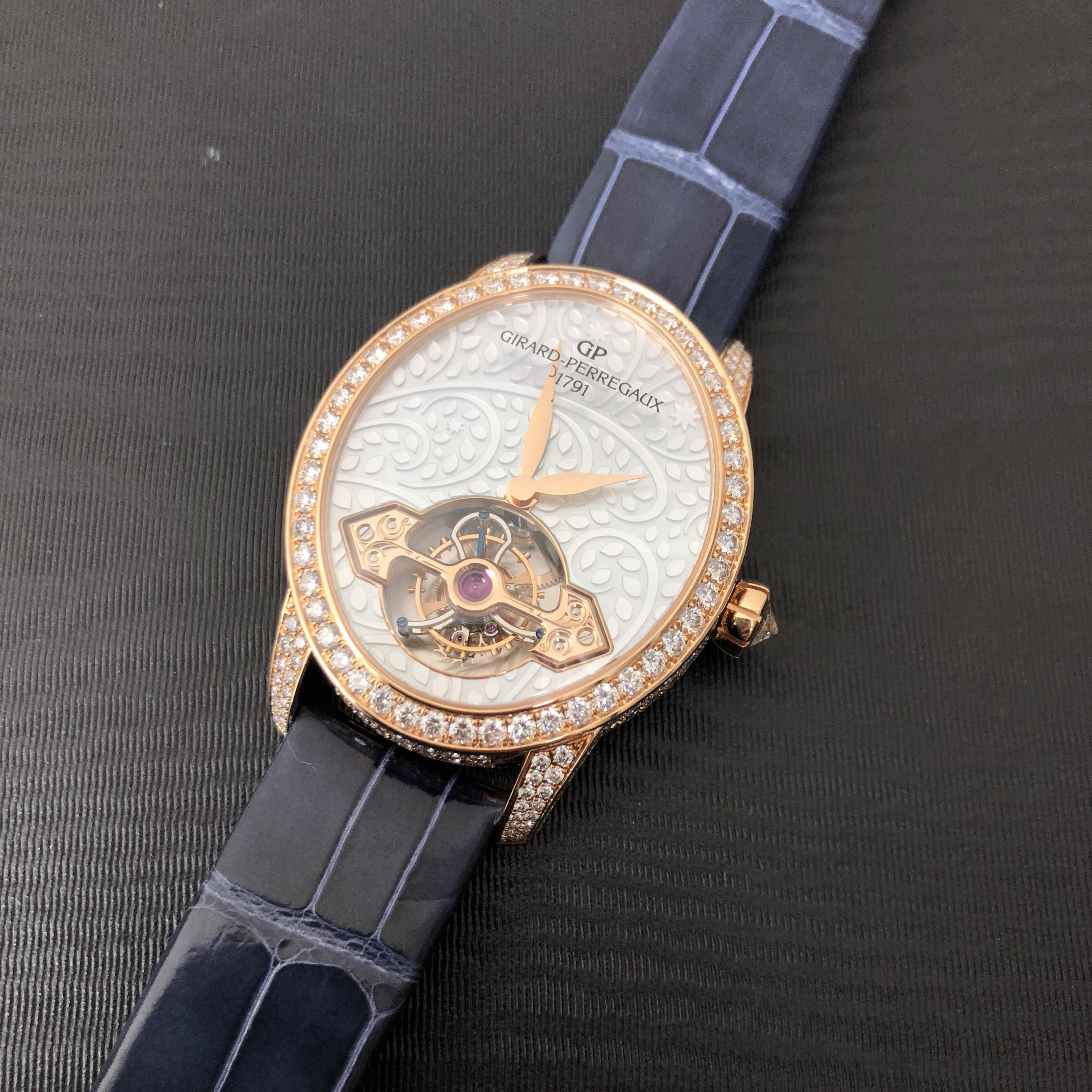 Girard Perregaux 99490D52P706-CK6A 6