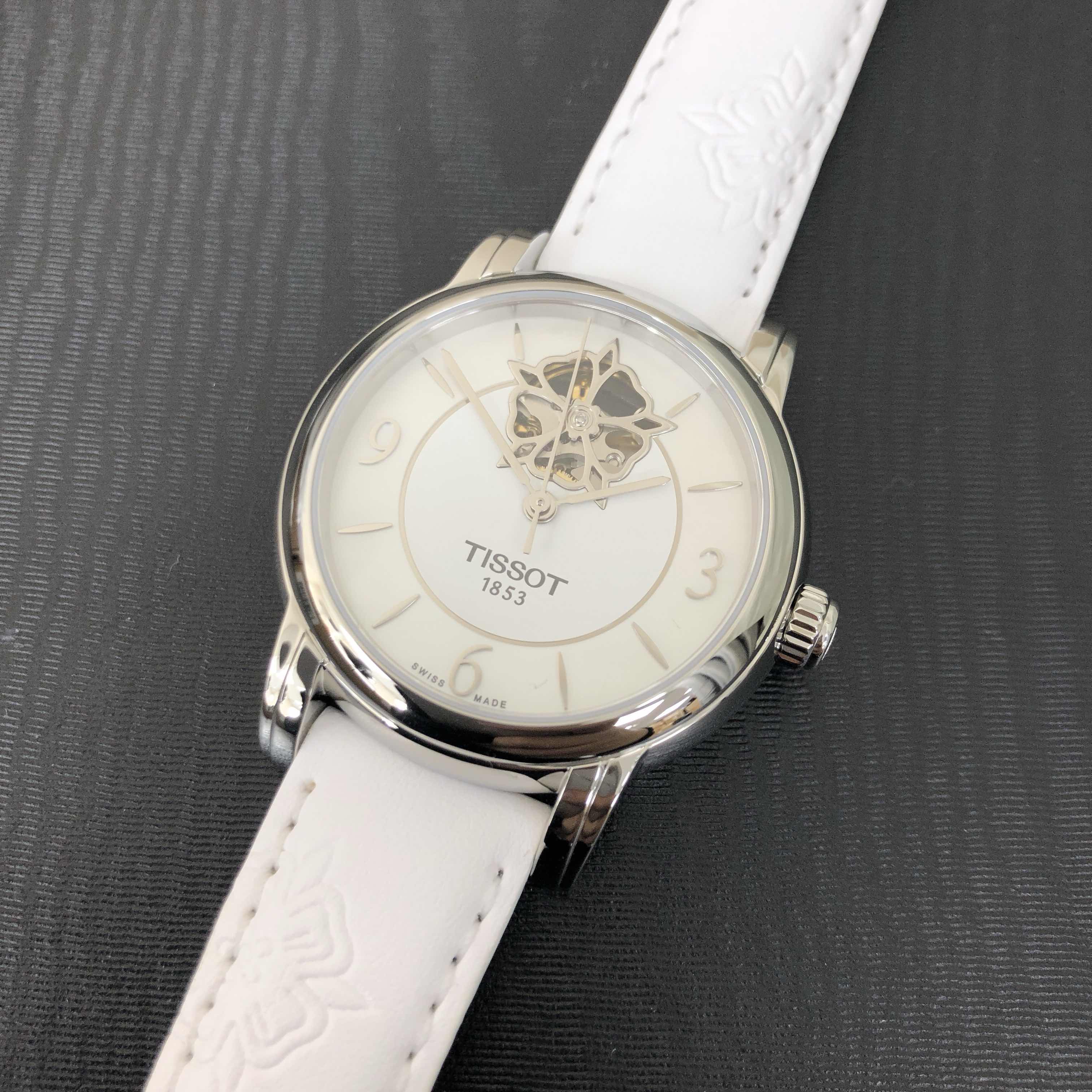 Tissot T050.207.17.117.04 6