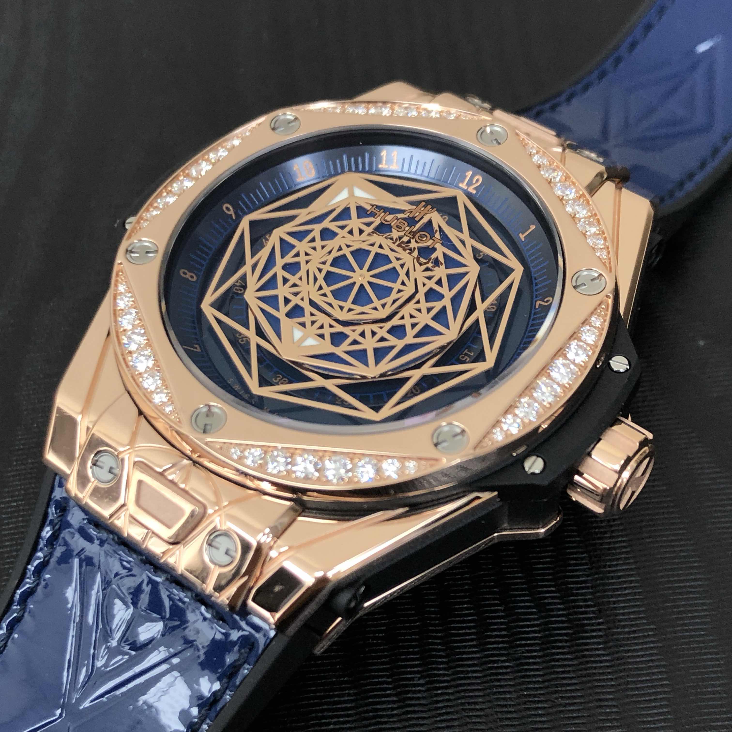 Hublot 465.OS.7189.VR.1204.MXM19 (LTD100) 6