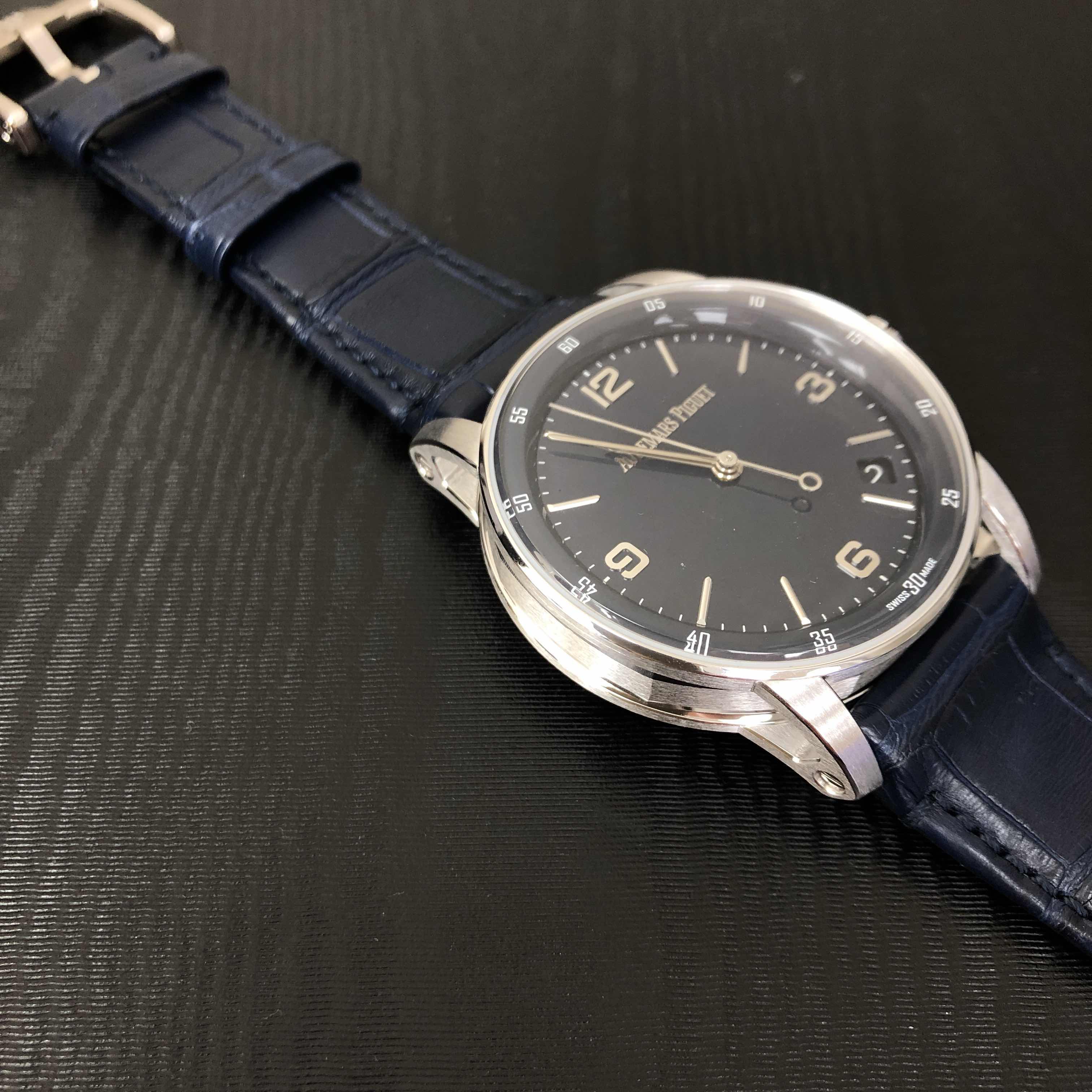 Audemars Piguet 15210BC.OO.A321CR.01  6